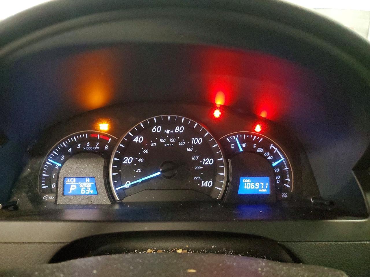 2014 TOYOTA CAMRY LE photo 17