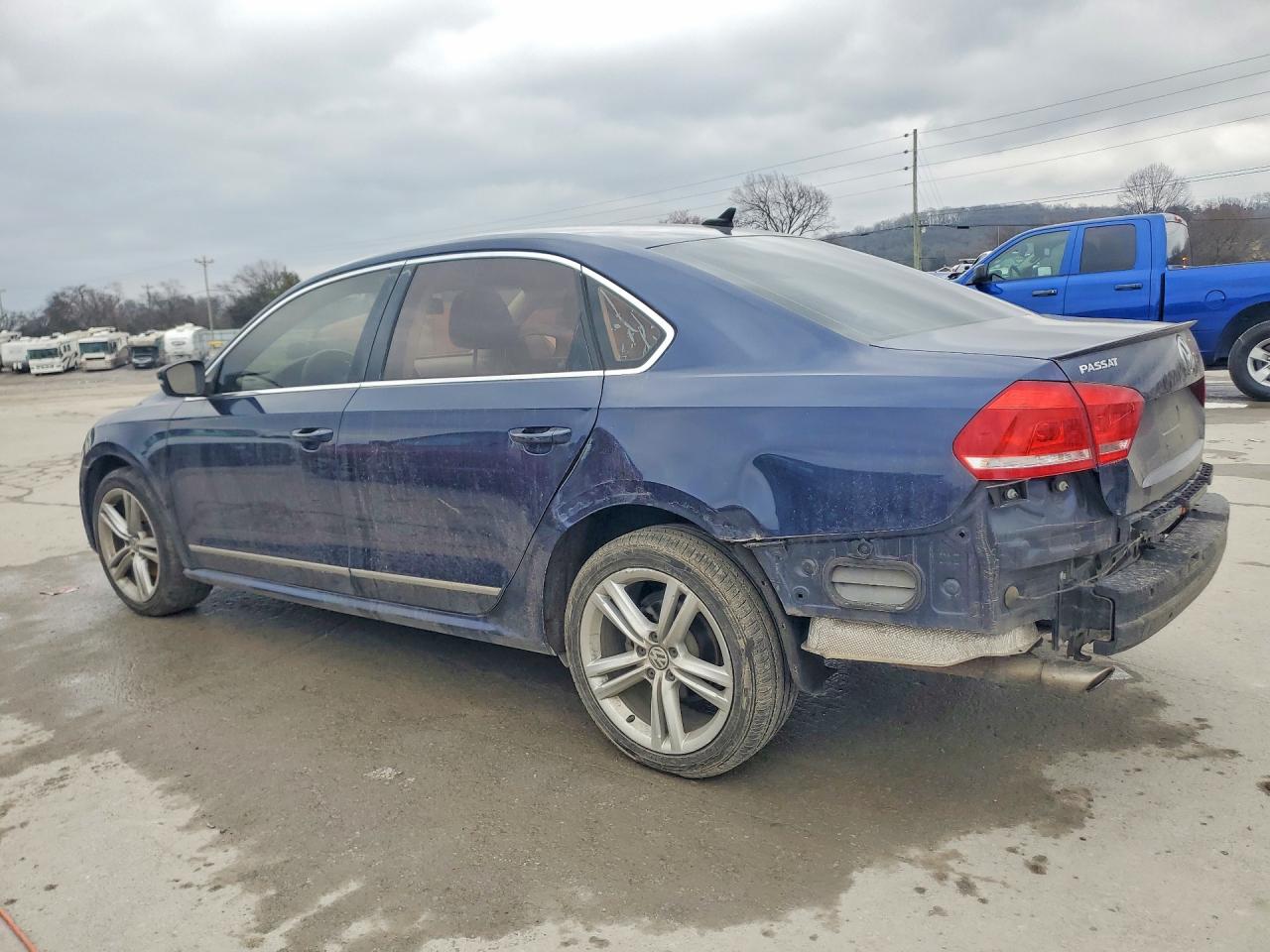 2014 VOLKSWAGEN PASSAT SEL photo 3