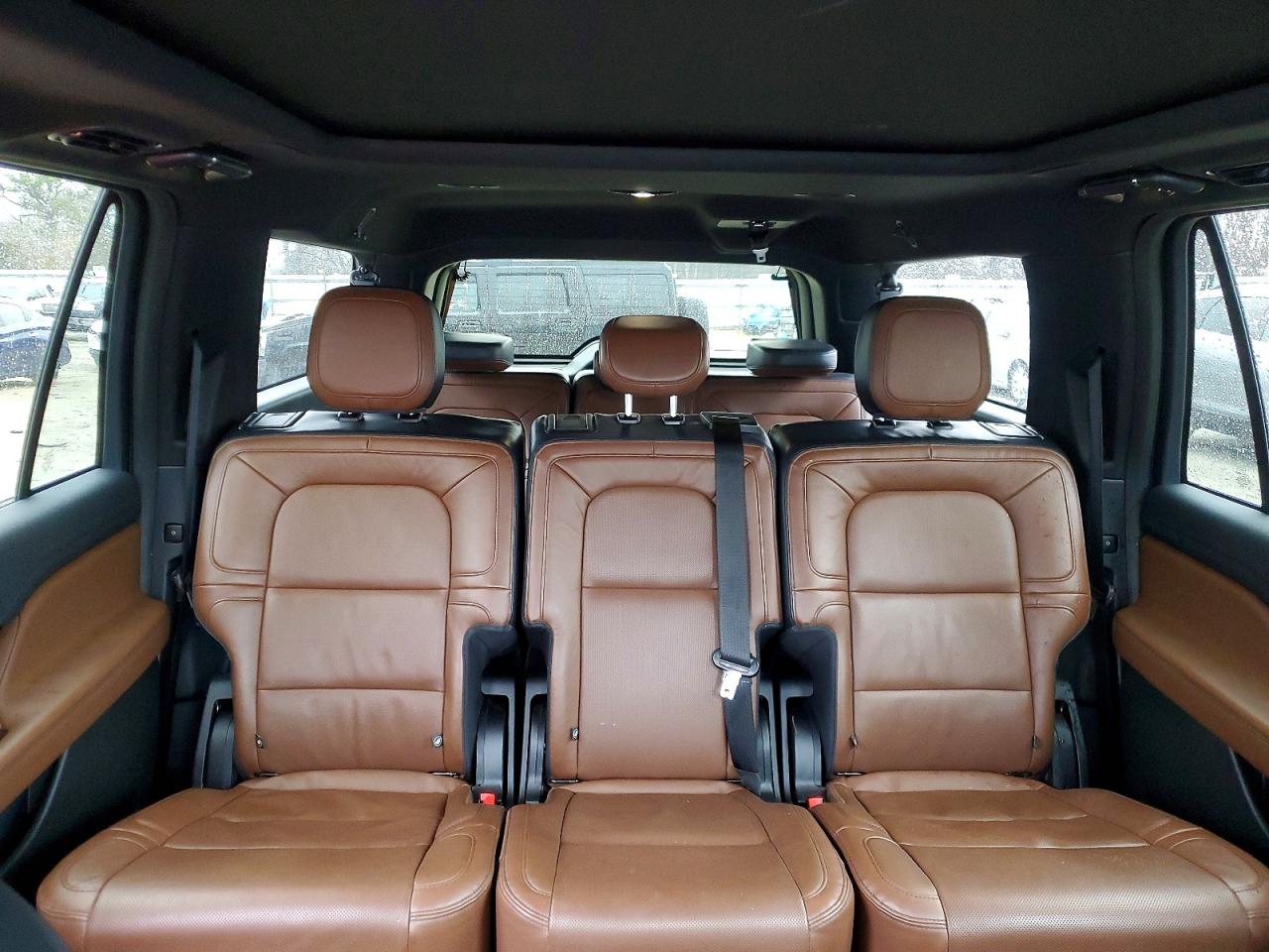 2022 LINCOLN NAVIGATOR L RESERVE photo 19
