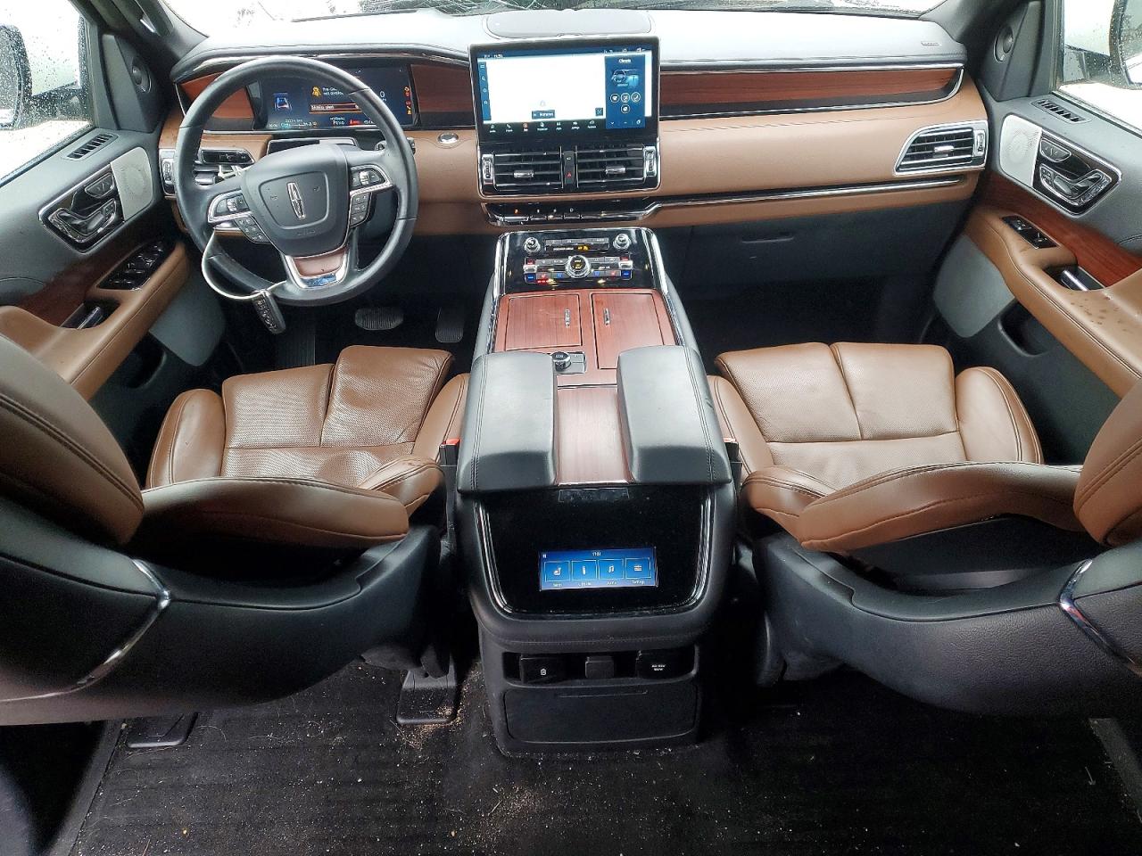 2022 LINCOLN NAVIGATOR L RESERVE photo 15