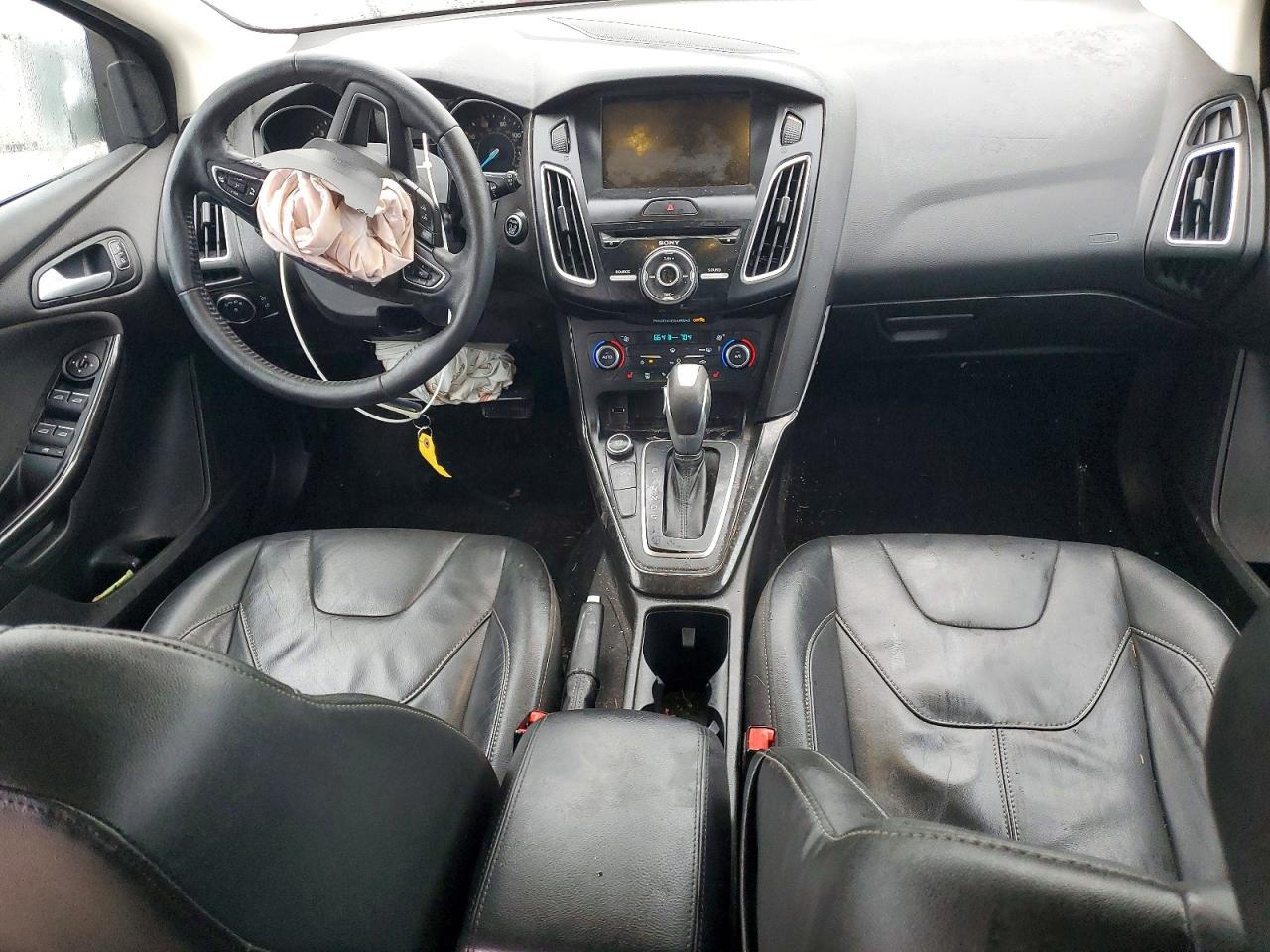 2017 FORD FOCUS TITANIUM photo 8