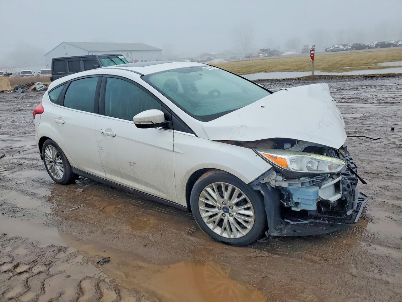 2017 FORD FOCUS TITANIUM photo 4