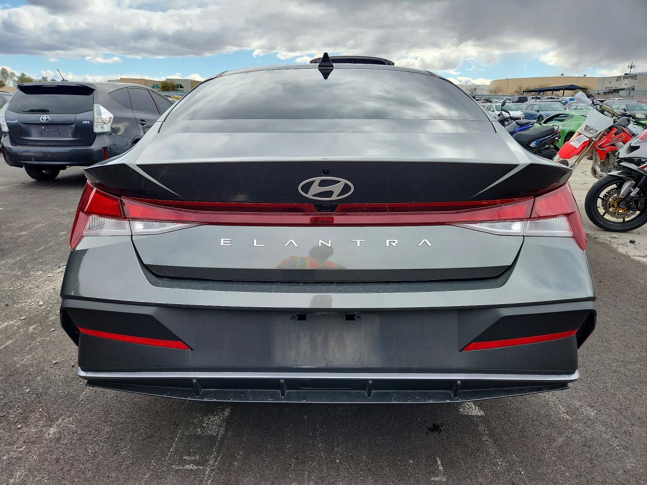 2024 HYUNDAI ELANTRA SEL photo 6