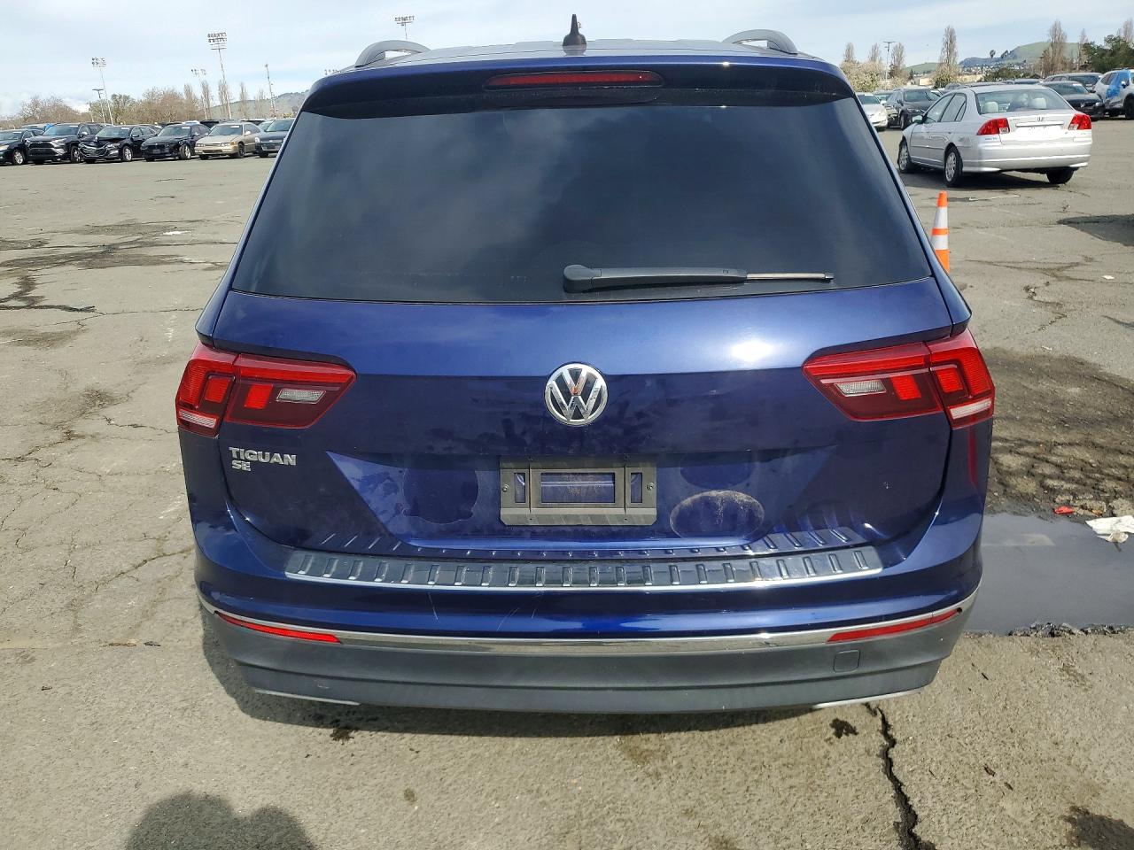 2021 VOLKSWAGEN TIGUAN SE photo 11