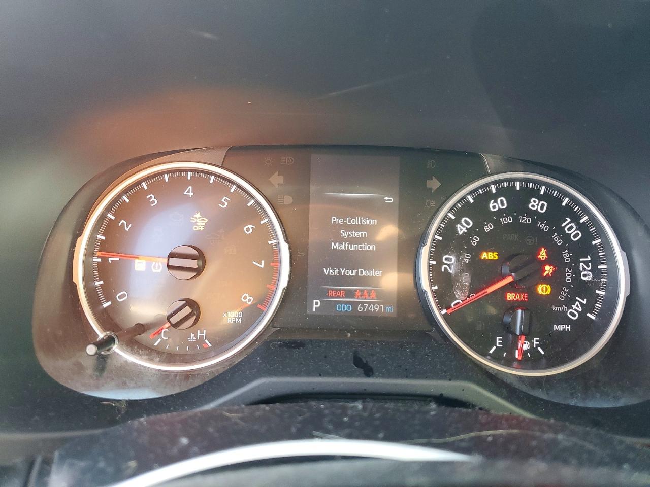 2021 TOYOTA RAV4 LE photo 9