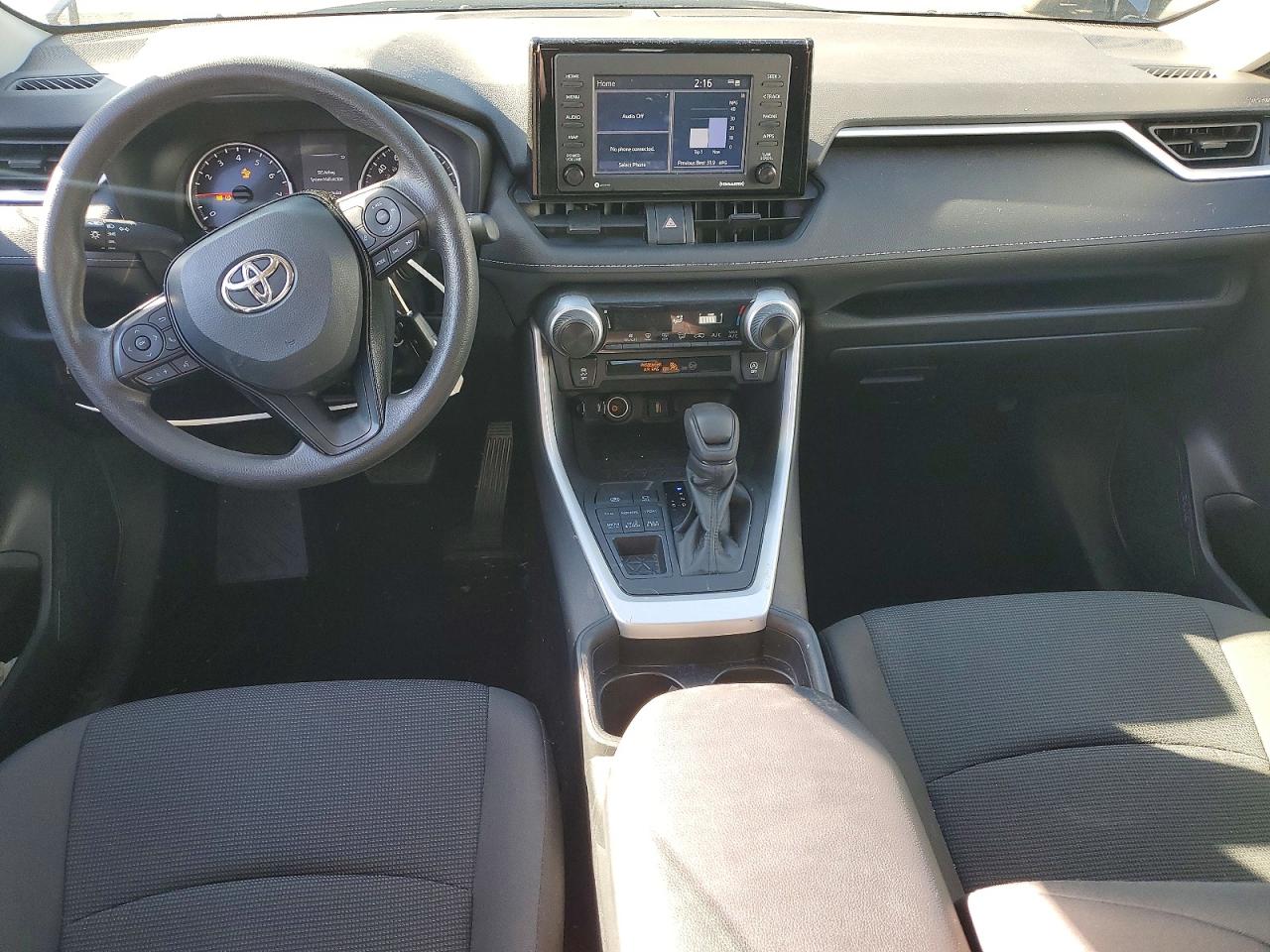 2021 TOYOTA RAV4 LE photo 8