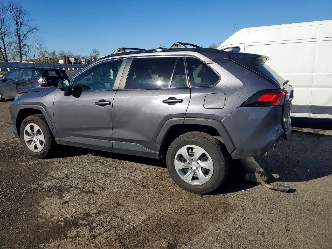 2021 TOYOTA RAV4 LE photo 2