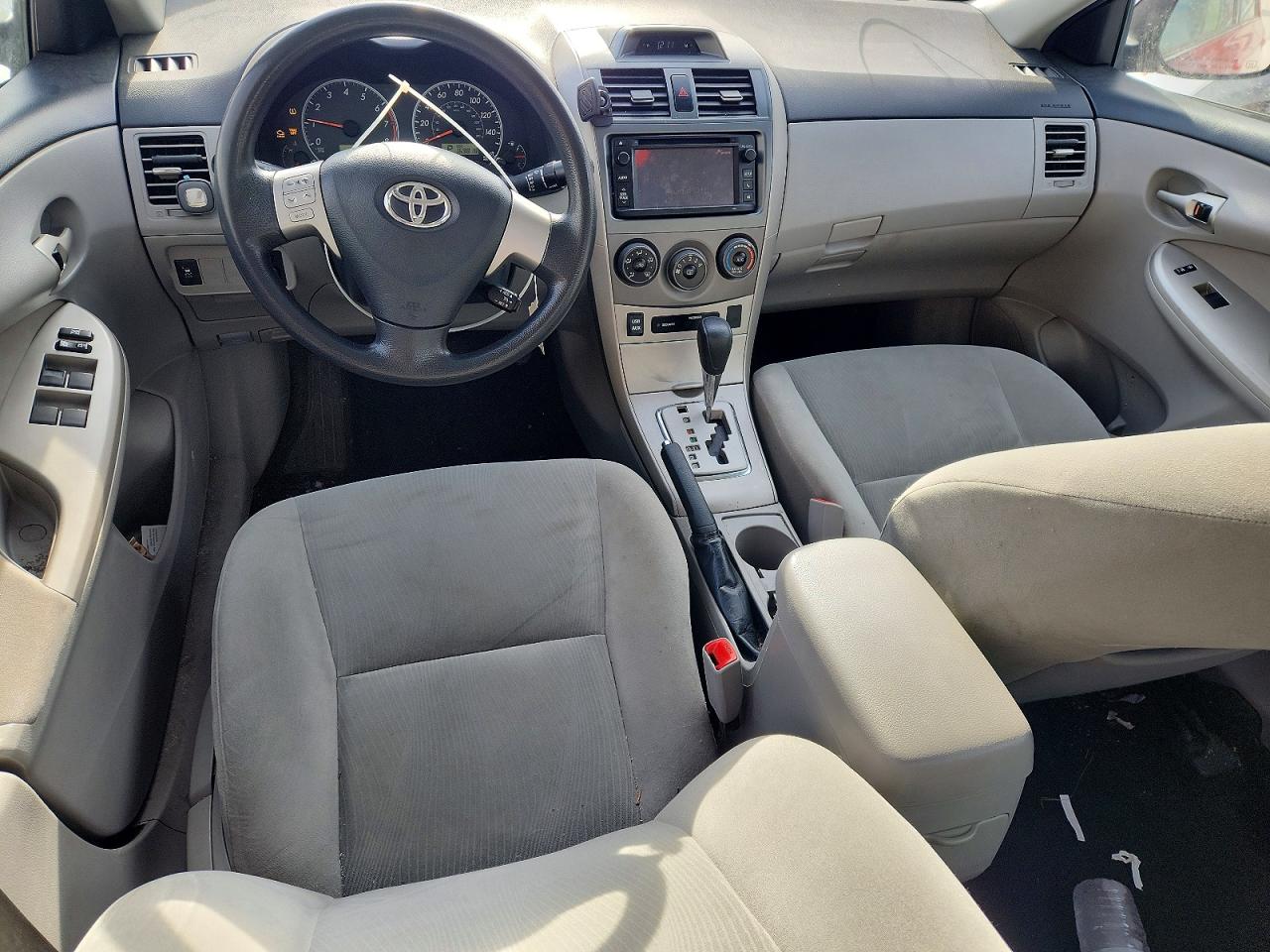 2013 TOYOTA COROLLA BASE photo 8