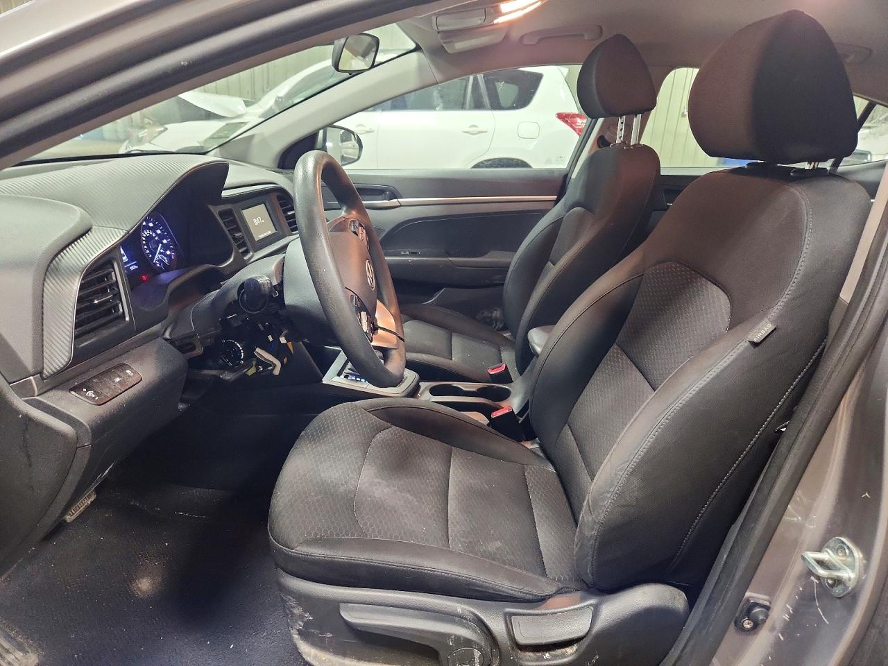 2020 HYUNDAI ELANTRA SE photo 13