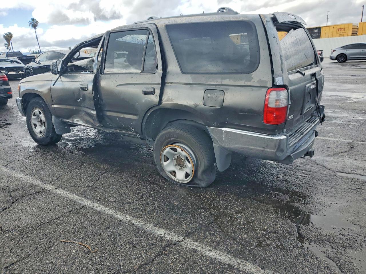 1998 TOYOTA 4RUNNER SR5 photo 3