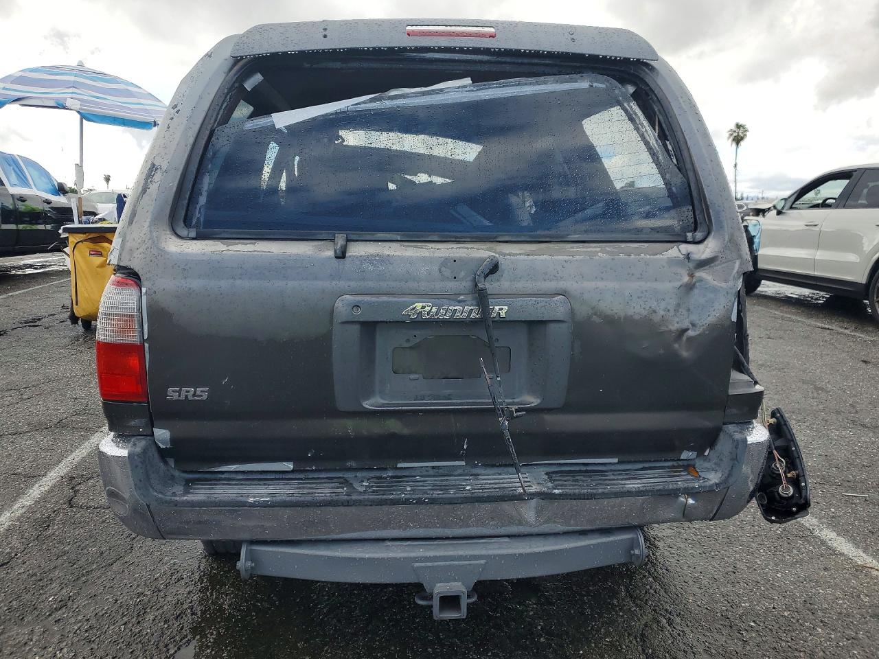 1998 TOYOTA 4RUNNER SR5 photo 11