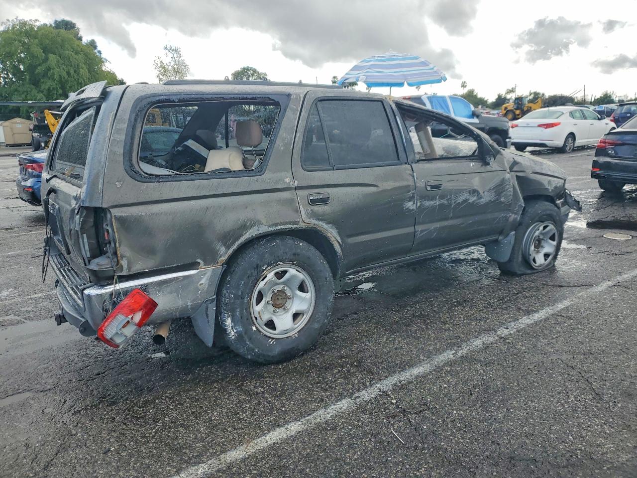 1998 TOYOTA 4RUNNER SR5 photo 5