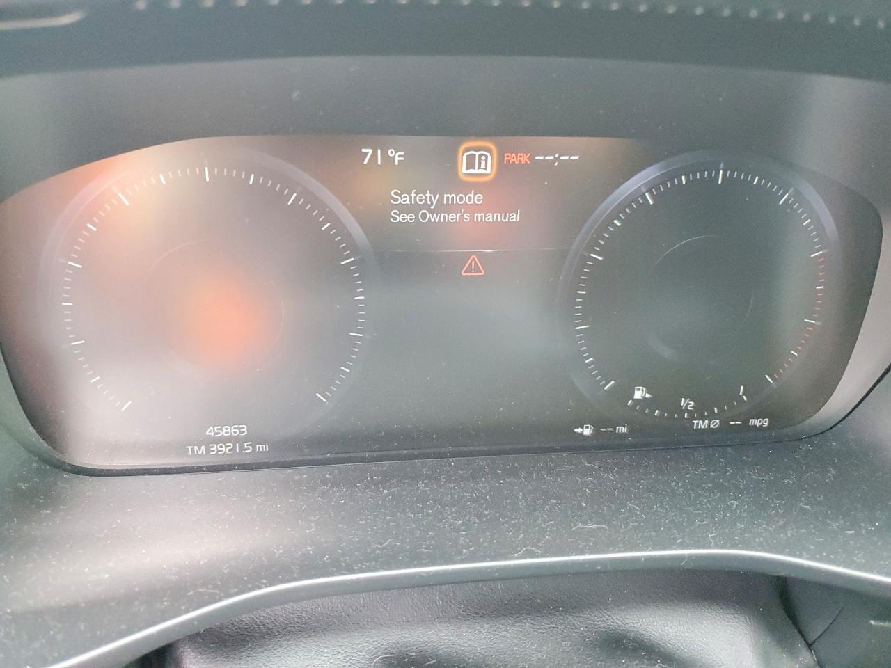 2021 VOLVO XC40 T5 R-DESIGN photo 9