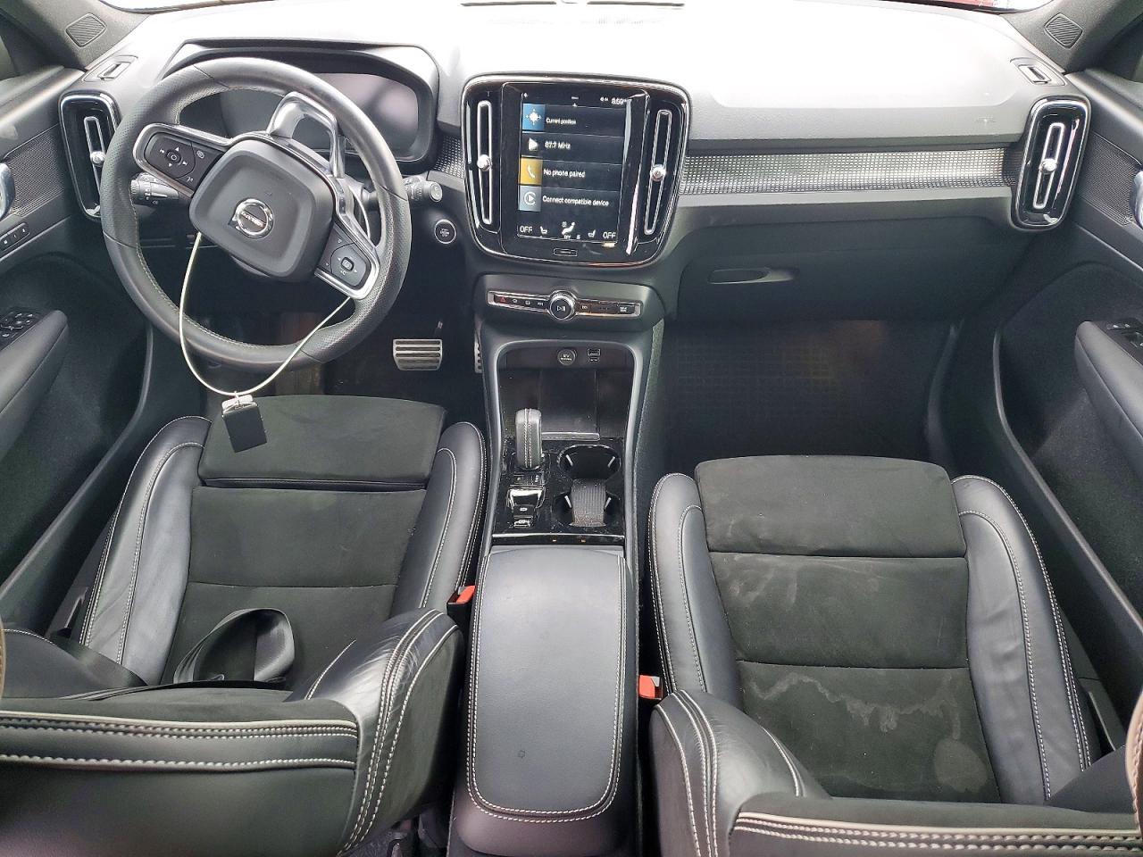 2021 VOLVO XC40 T5 R-DESIGN photo 8