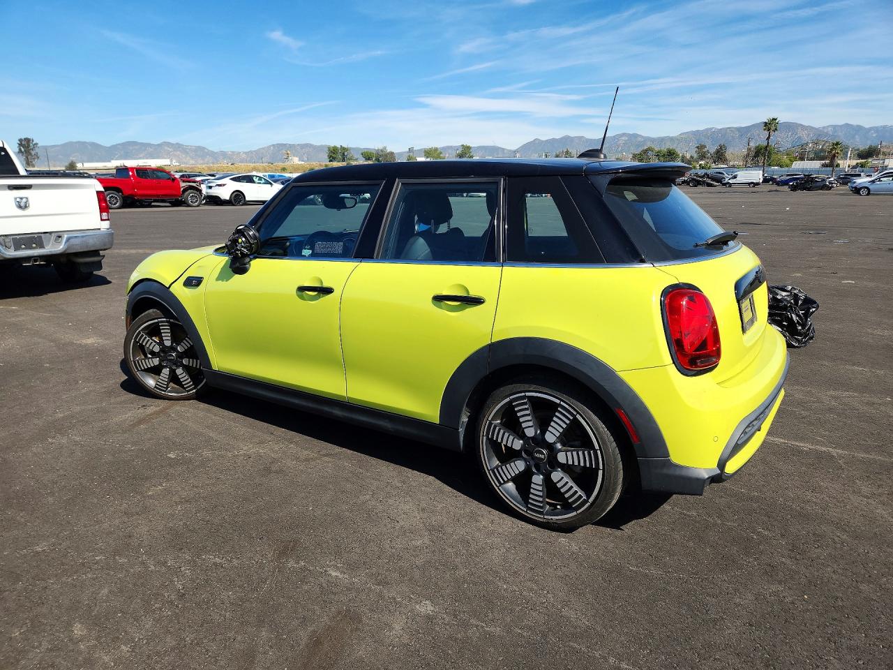 2023 MINI COOPER S photo 4