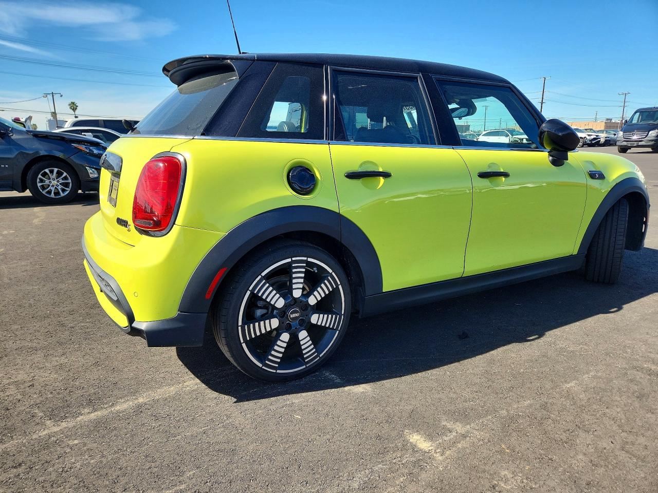 2023 MINI COOPER S photo 7