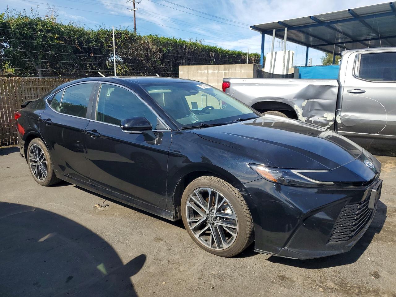 2025 TOYOTA CAMRY XSE photo 7