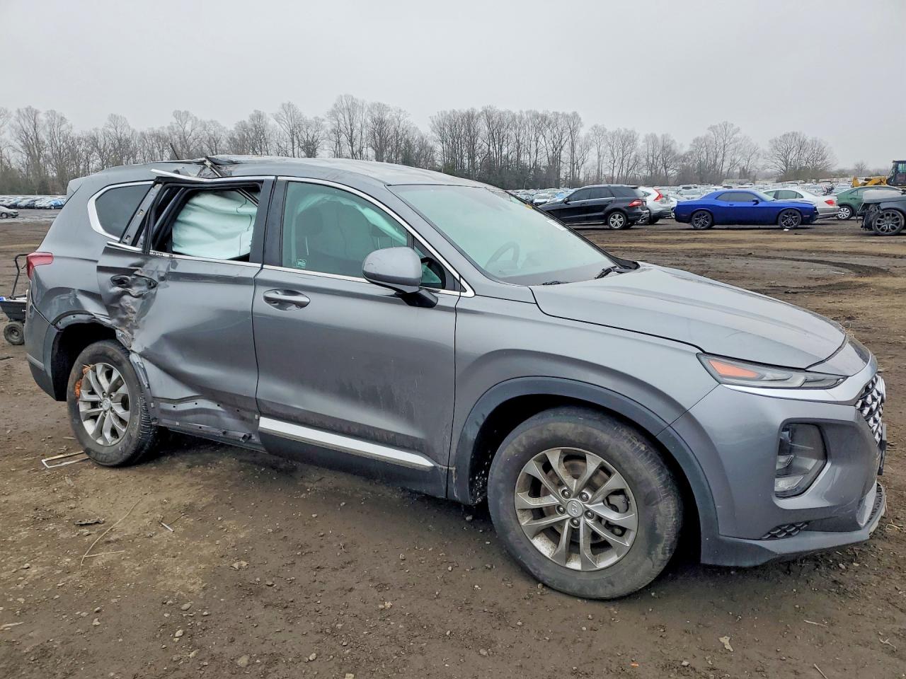 2019 HYUNDAI SANTA FE SE 2.4L photo 4