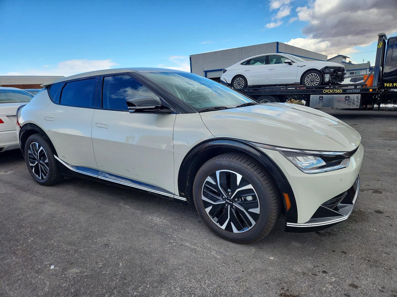 2024 KIA EV6 photo 7