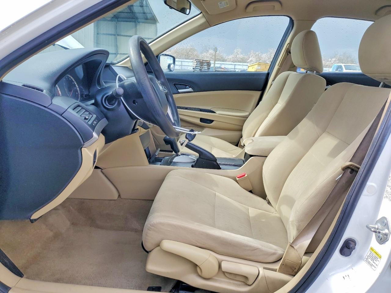 2012 HONDA ACCORD LX photo 19