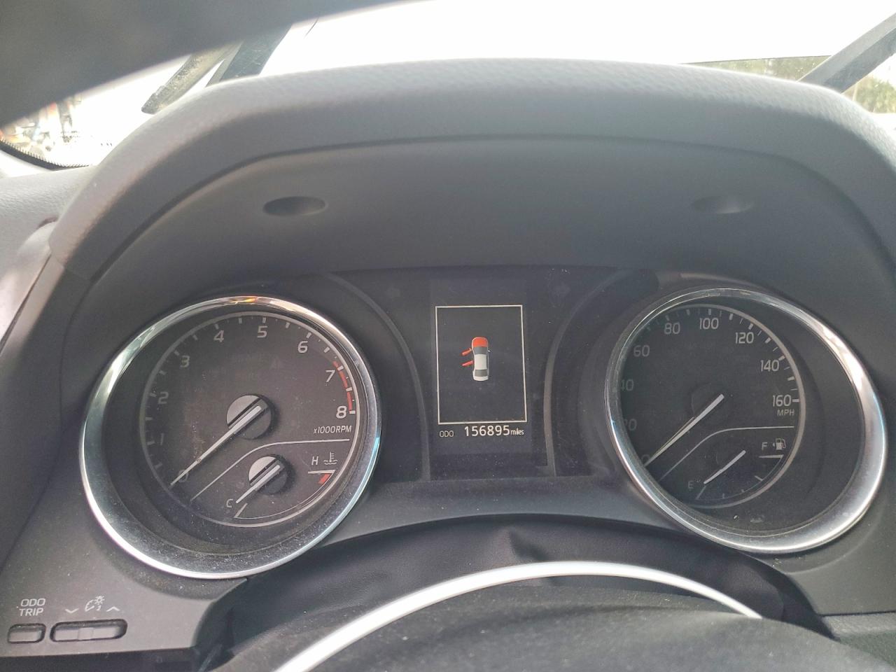 2019 TOYOTA CAMRY SE photo 17