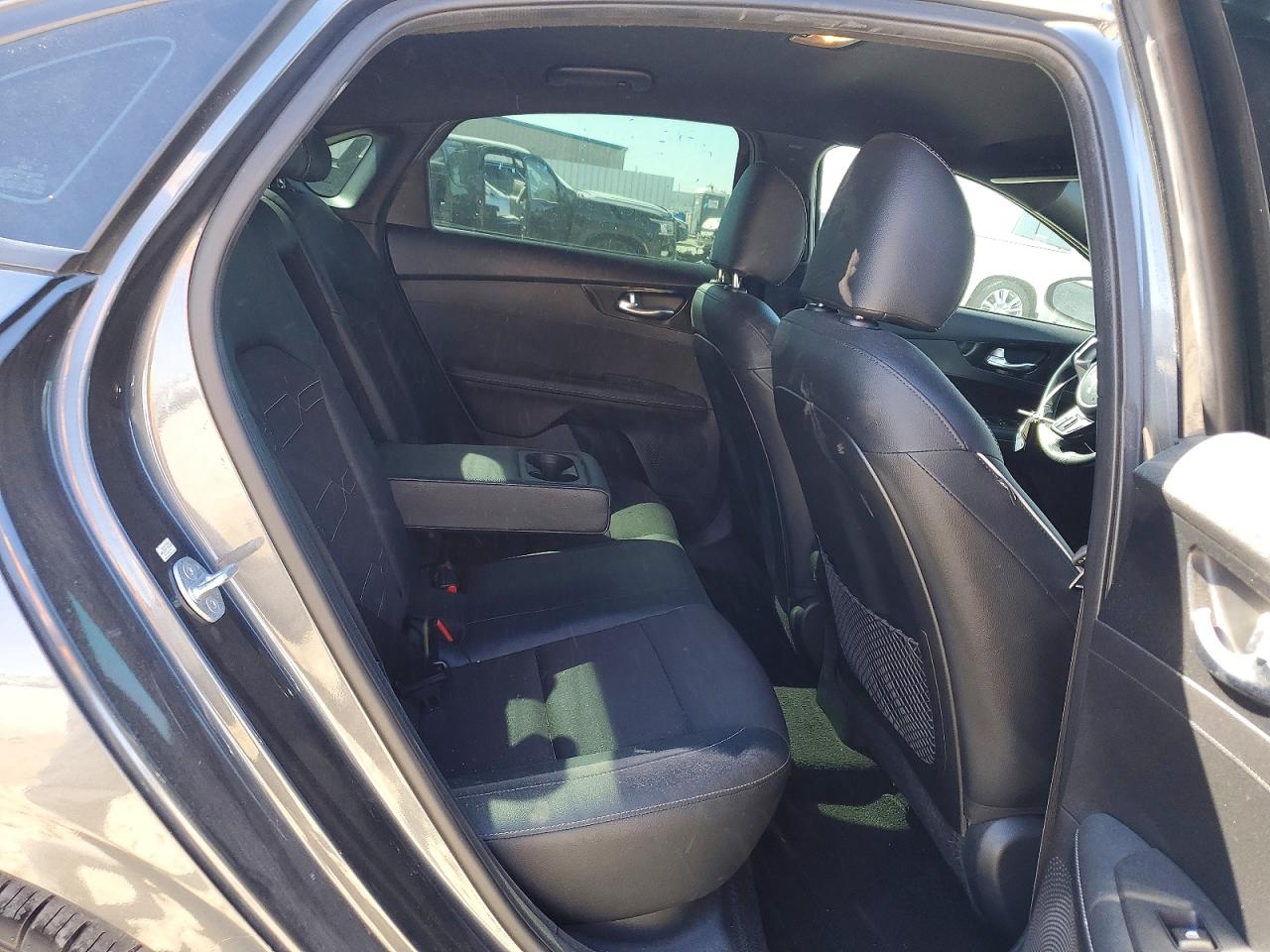 2024 KIA FORTE GT-LINE photo 10
