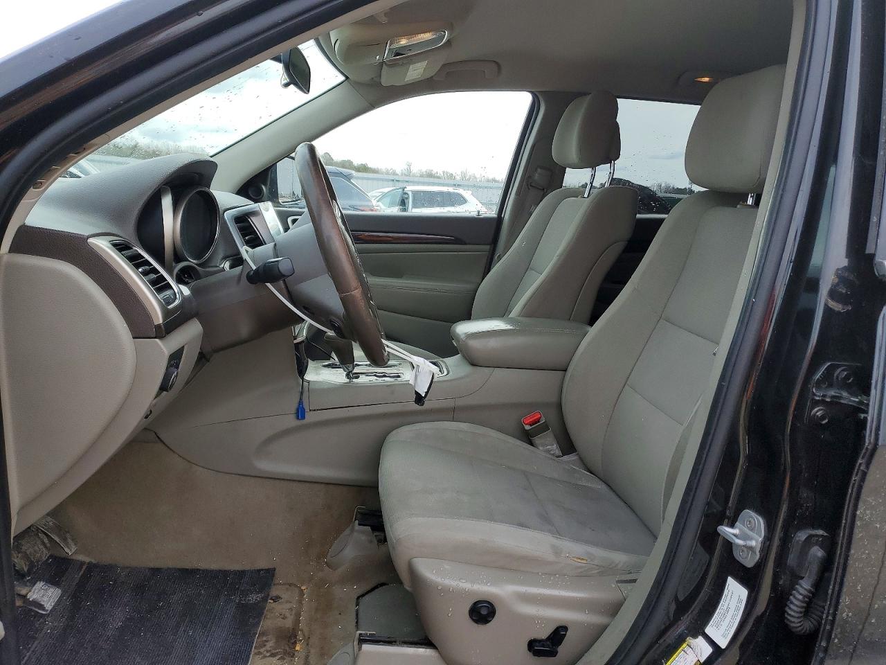 2011 JEEP GRAND CHEROKEE LAREDO photo 13