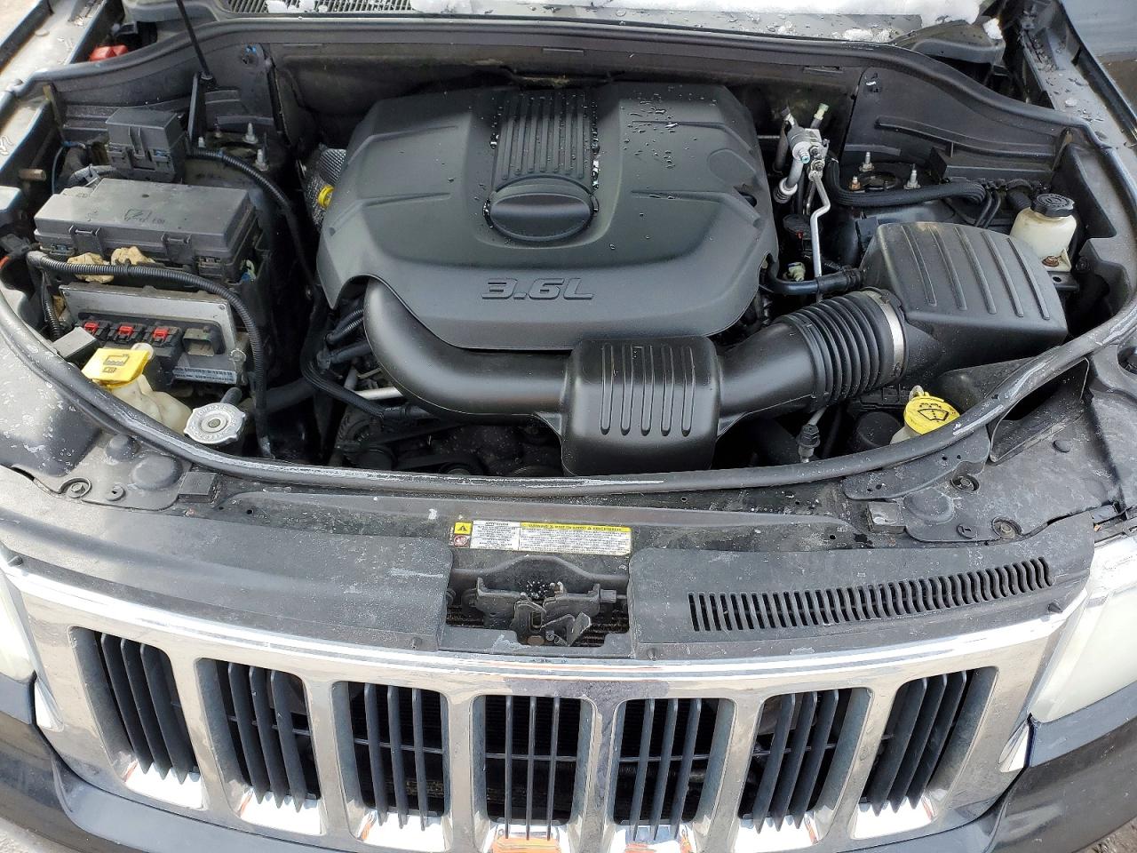 2011 JEEP GRAND CHEROKEE LAREDO photo 23