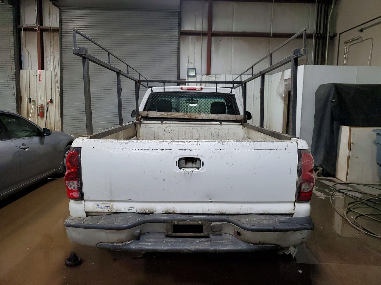 2005 CHEVROLET SILVERADO C1500 photo 11