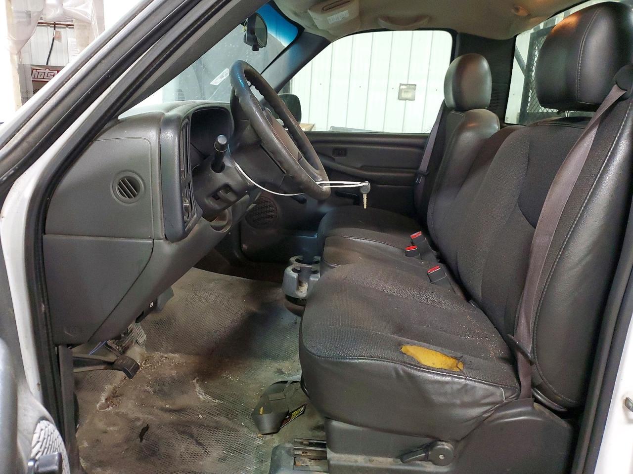 2005 CHEVROLET SILVERADO C1500 photo 13