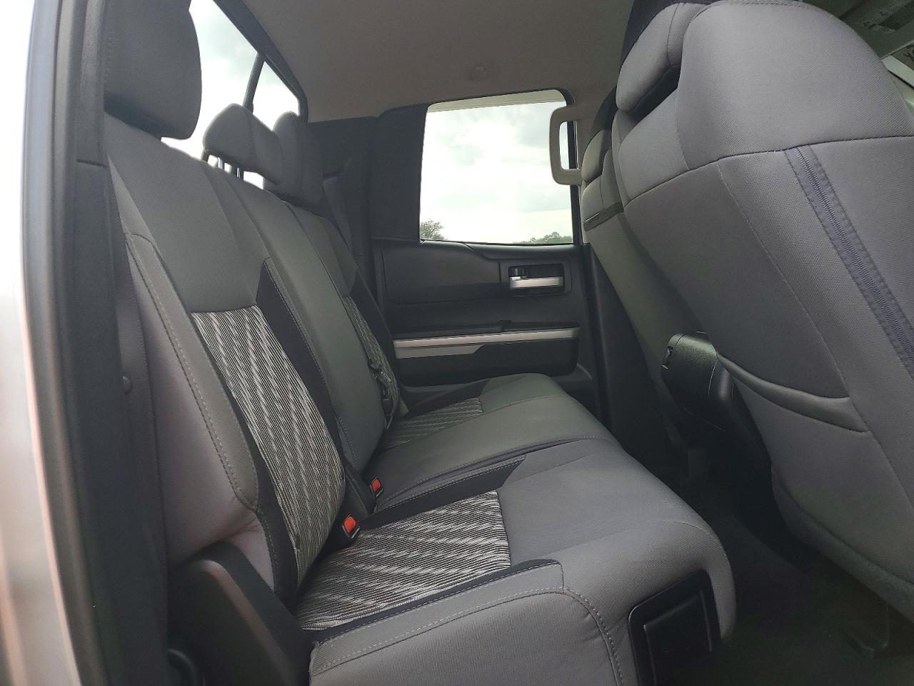 2018 TOYOTA TUNDRA DOUBLE CAB SR photo 28