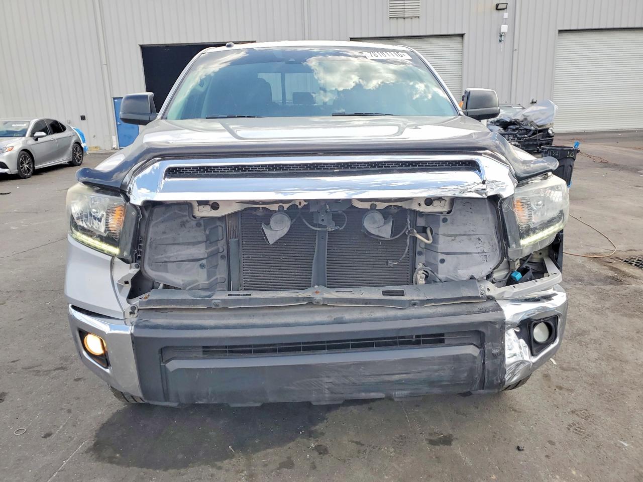 2018 TOYOTA TUNDRA DOUBLE CAB SR photo 13