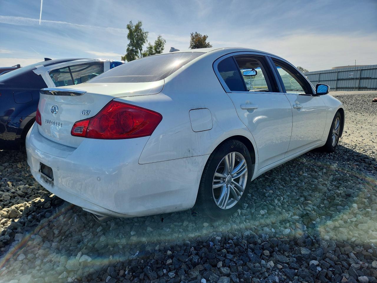 2013 INFINITI G37 BASE photo 5