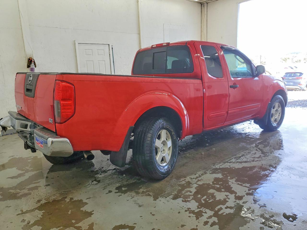 2005 NISSAN FRONTIER SE photo 3