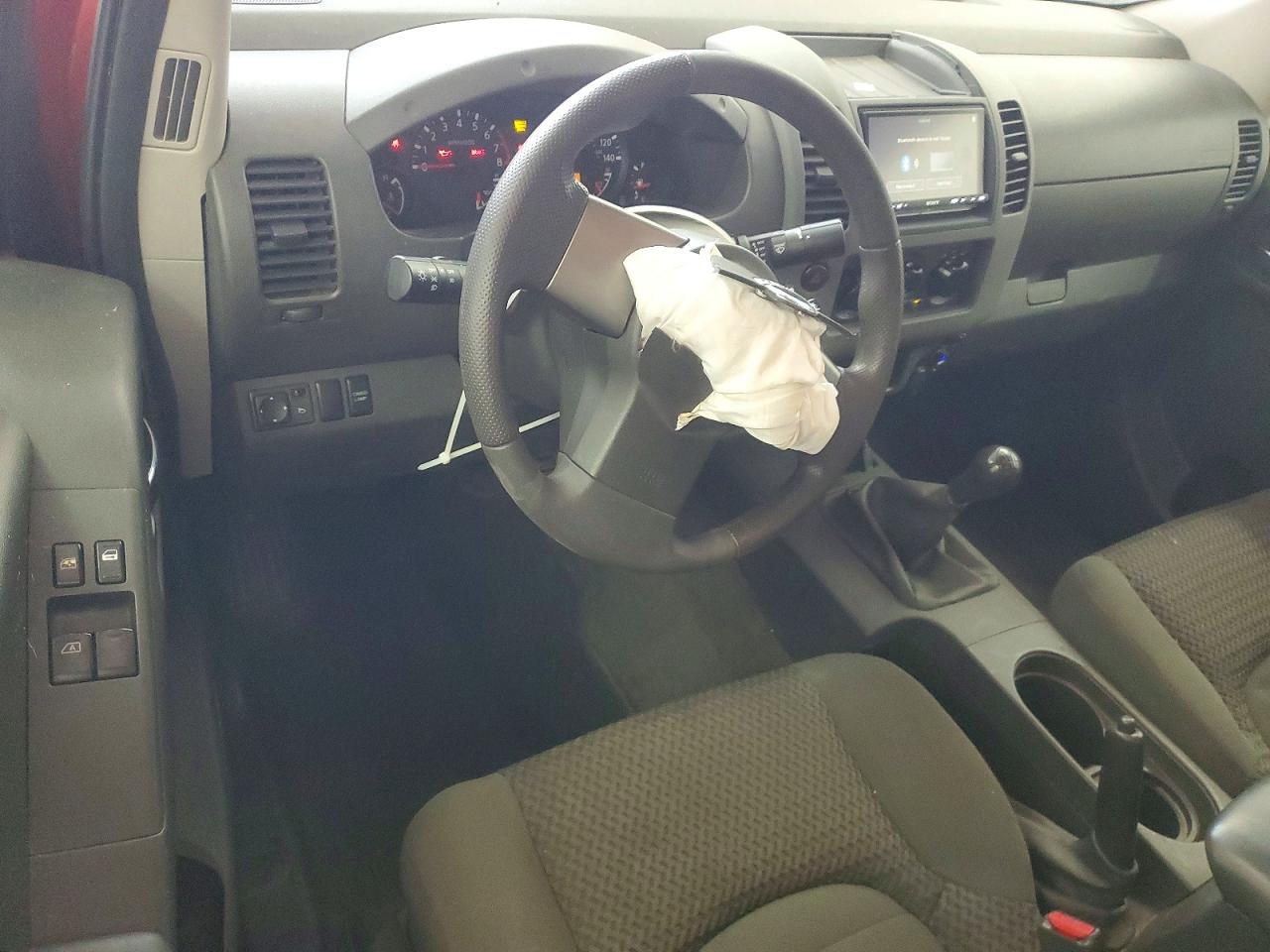 2005 NISSAN FRONTIER SE photo 8