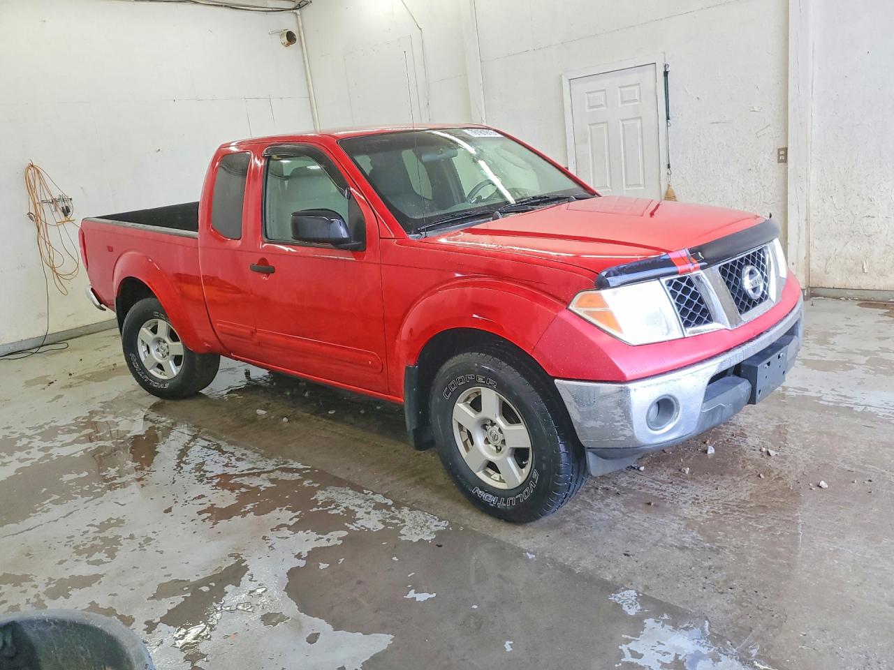 2005 NISSAN FRONTIER SE photo 4