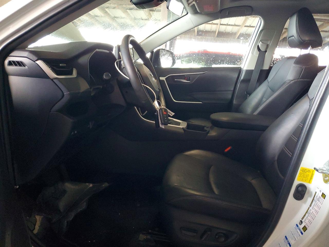 2022 TOYOTA RAV4 XLE PREMIUM photo 7