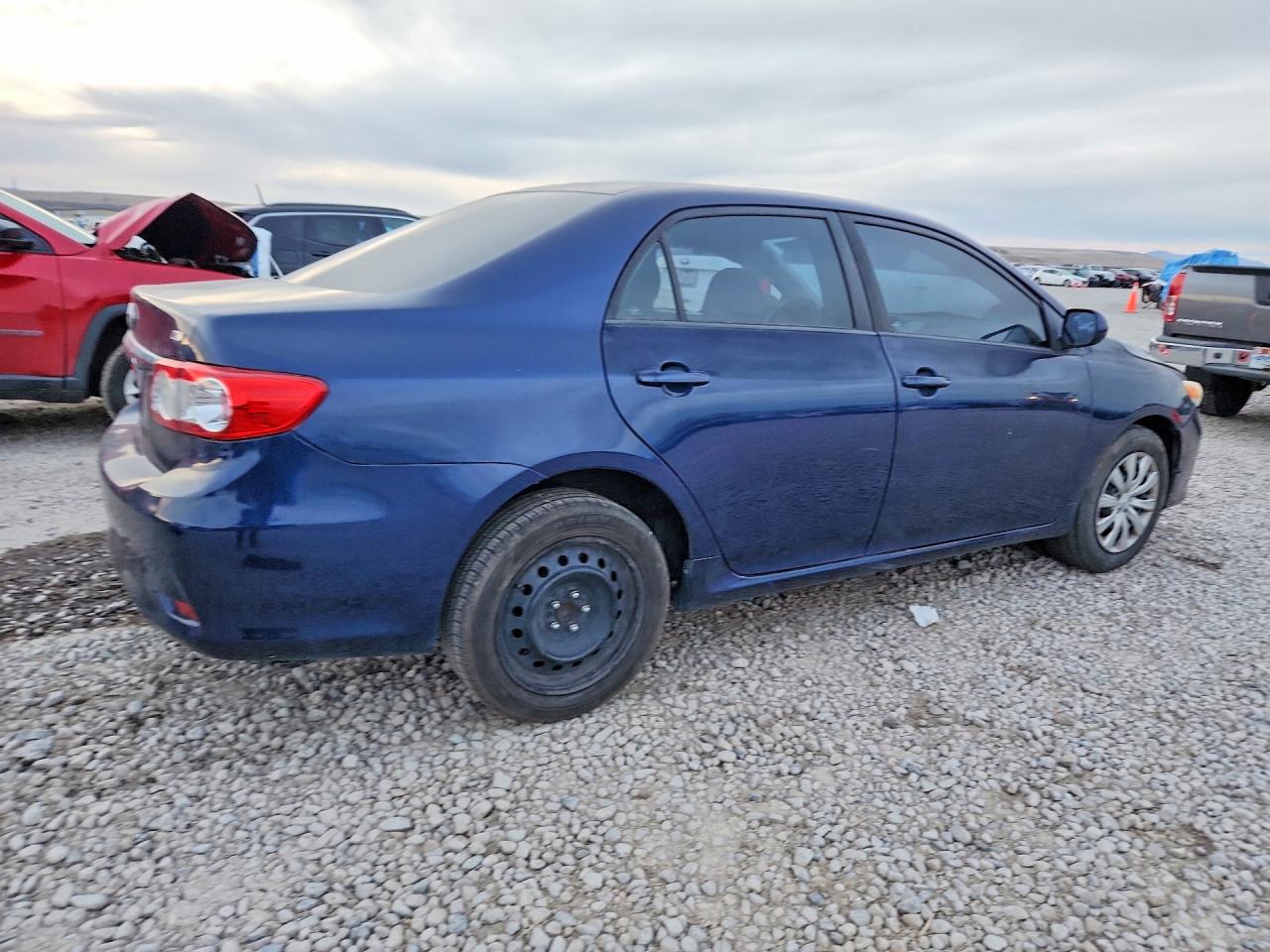 2012 TOYOTA COROLLA LE photo 5
