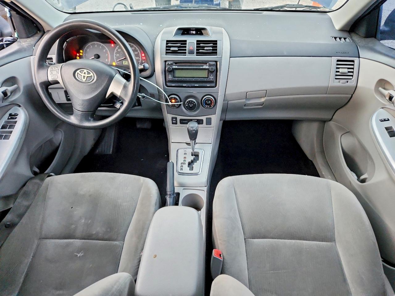 2012 TOYOTA COROLLA LE photo 15