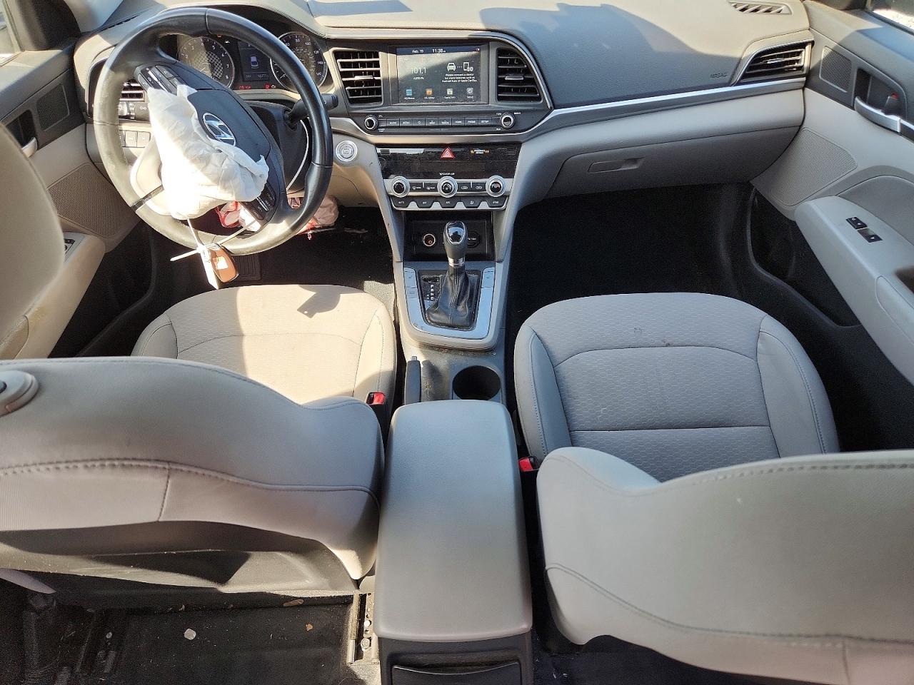 2020 HYUNDAI ELANTRA photo 15