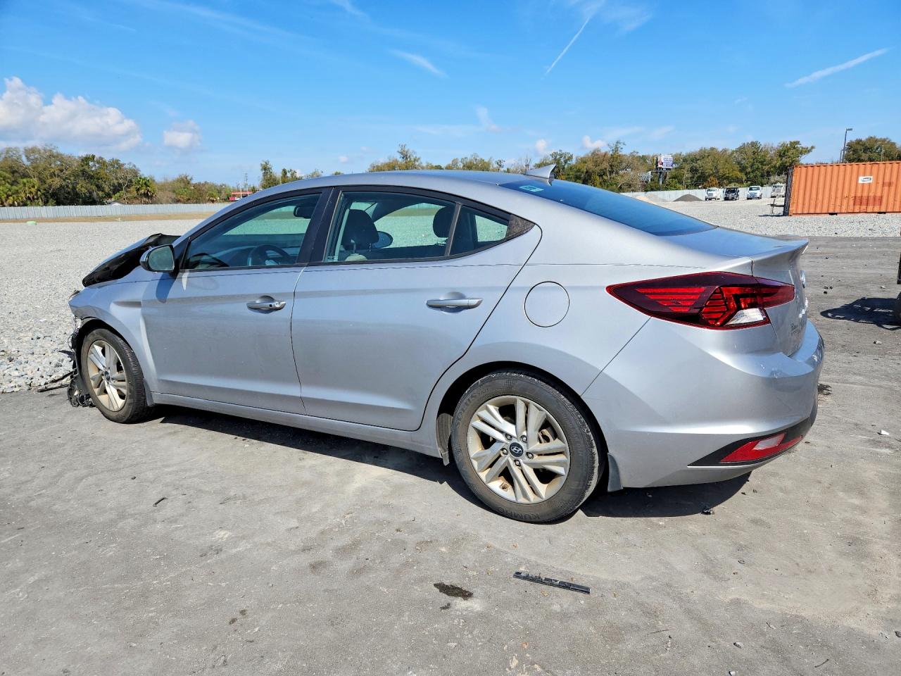 2020 HYUNDAI ELANTRA photo 3