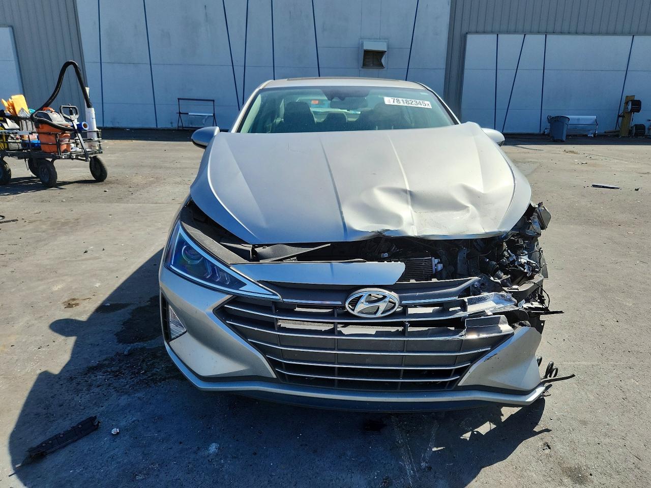 2020 HYUNDAI ELANTRA photo 9