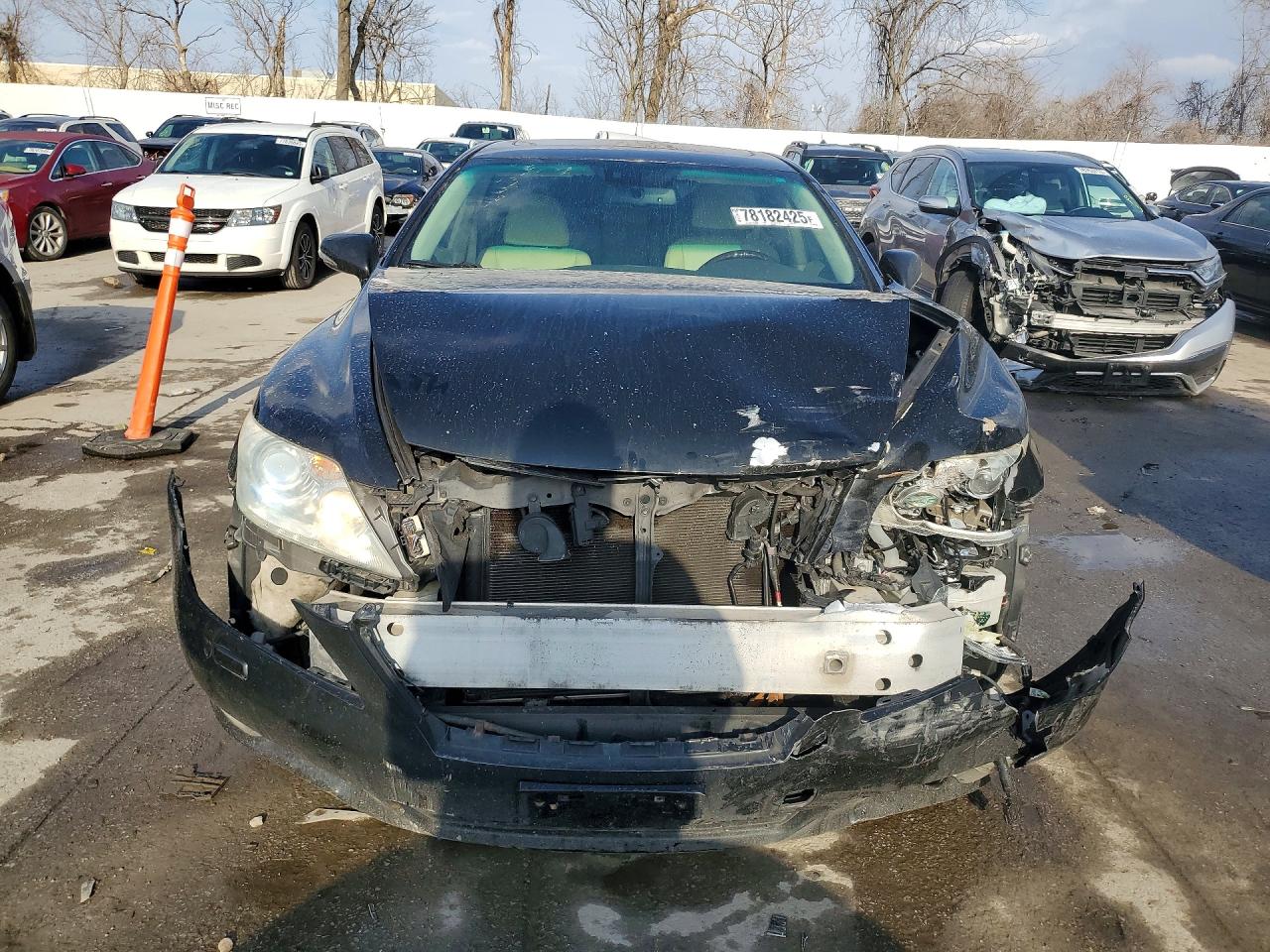 2011 LEXUS LS 460 photo 13
