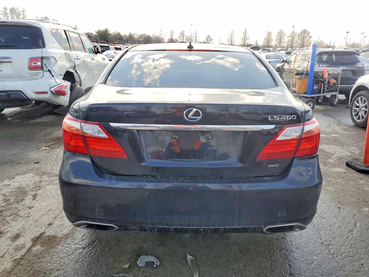 2011 LEXUS LS 460 photo 16