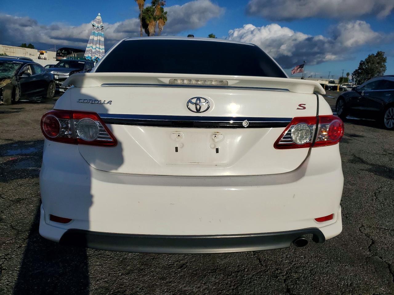 2012 TOYOTA COROLLA BASE photo 11