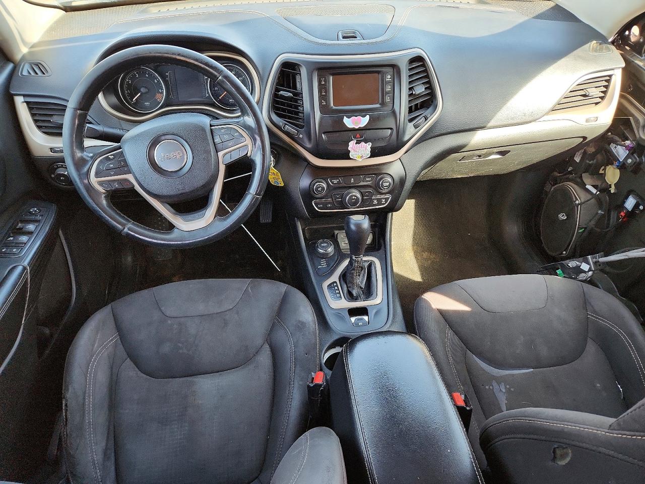 2015 JEEP CHEROKEE LATITUDE photo 8