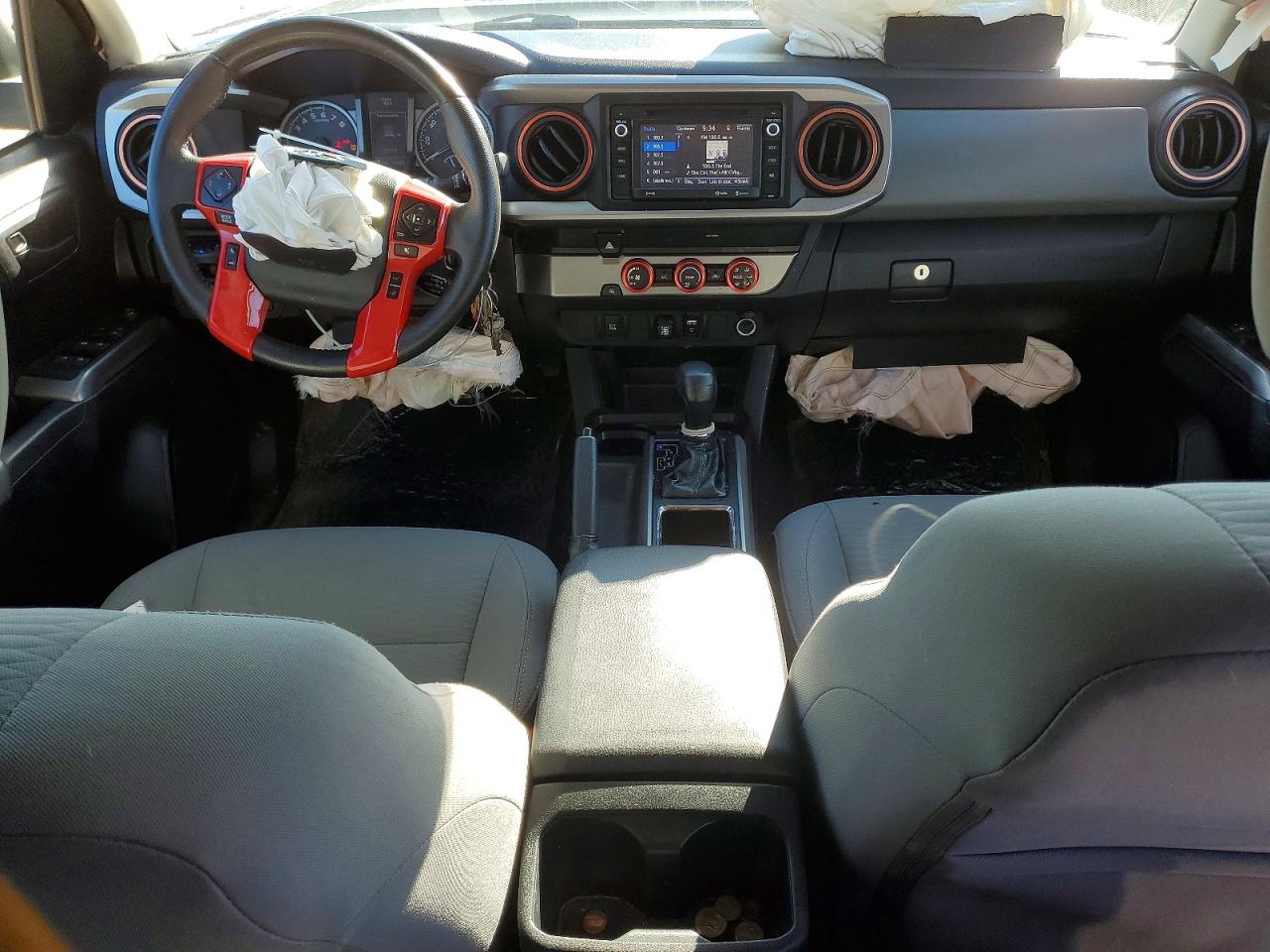 2019 TOYOTA TACOMA SR5 V6 photo 15
