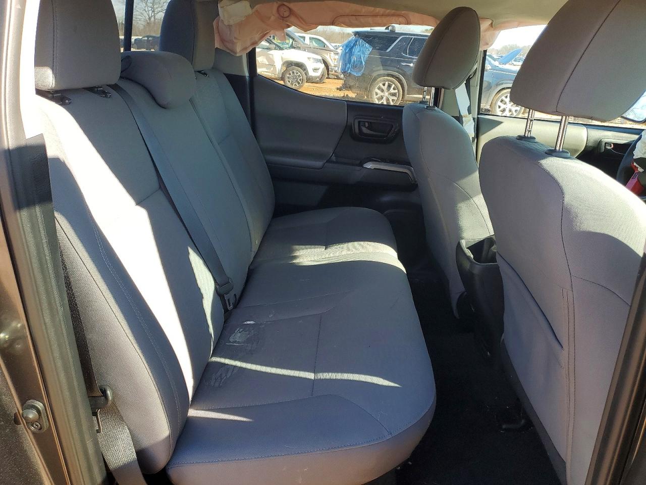 2019 TOYOTA TACOMA SR5 V6 photo 19