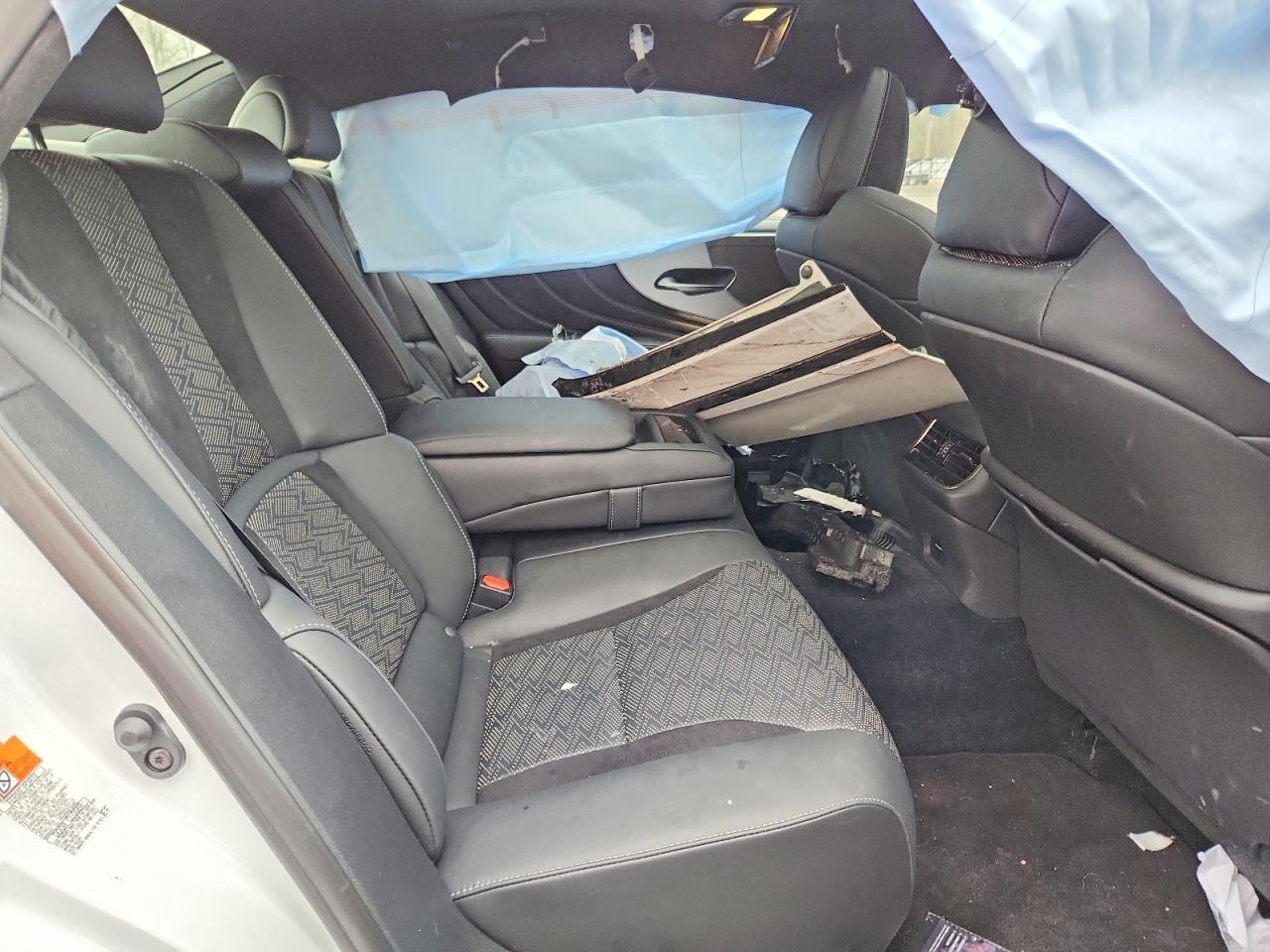 2023 LEXUS LS 500 BASE photo 19