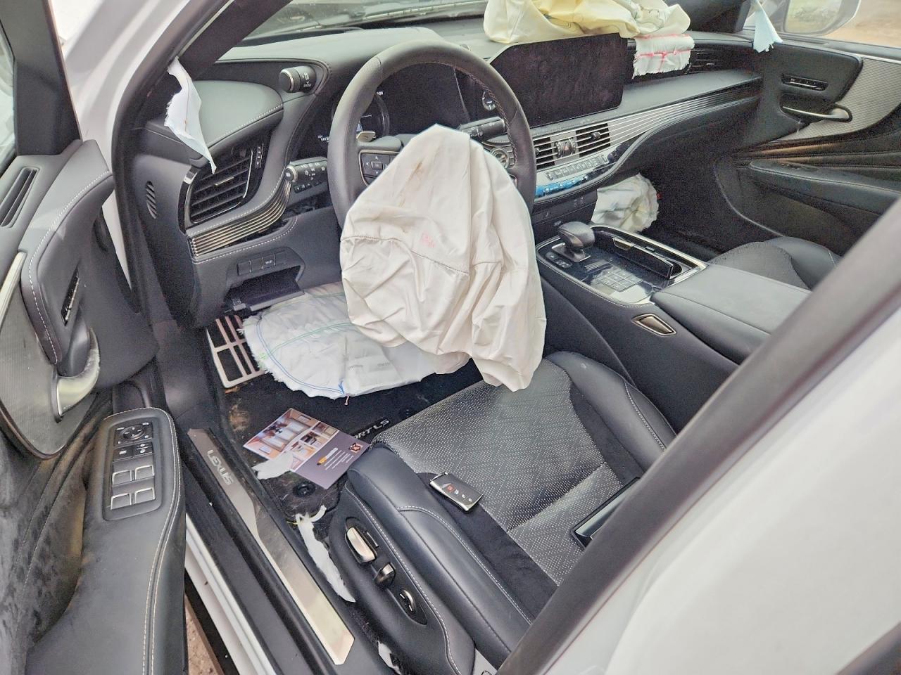 2023 LEXUS LS 500 BASE photo 15